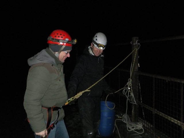 Abseilen bei Nacht Gipfel und Paddel